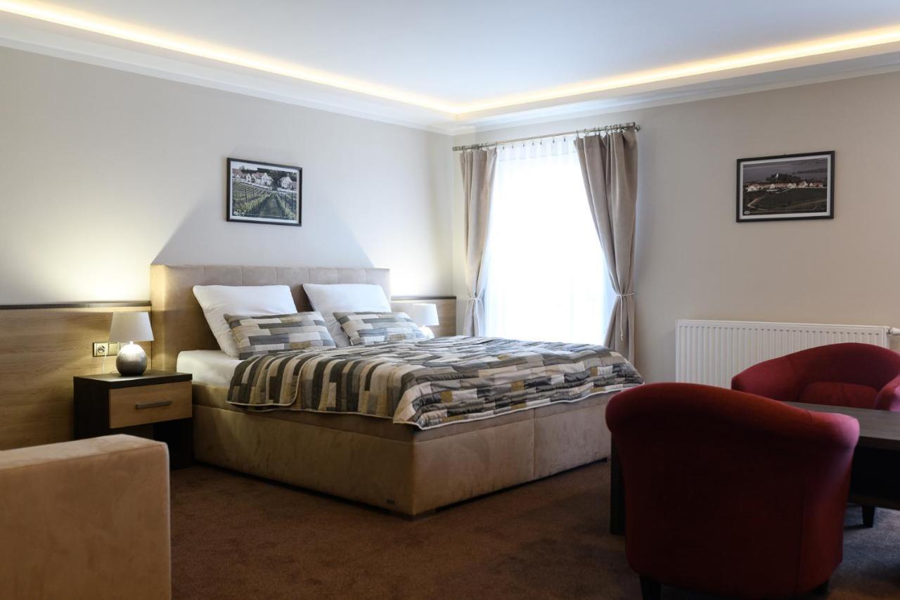 Vinarstvi U Kaplicky Hotel Zaječí Bagian luar foto
