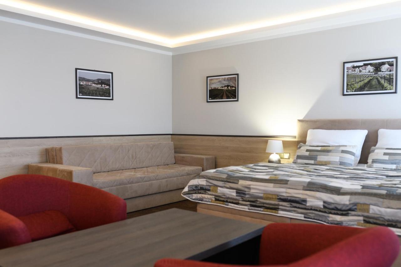 Vinarstvi U Kaplicky Hotel Zaječí Bagian luar foto