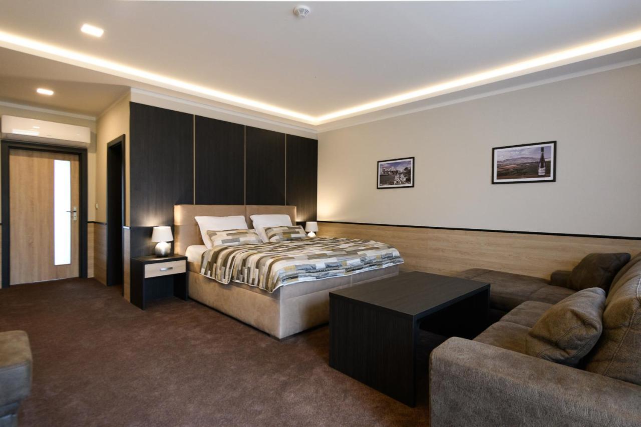 Vinarstvi U Kaplicky Hotel Zaječí Bagian luar foto